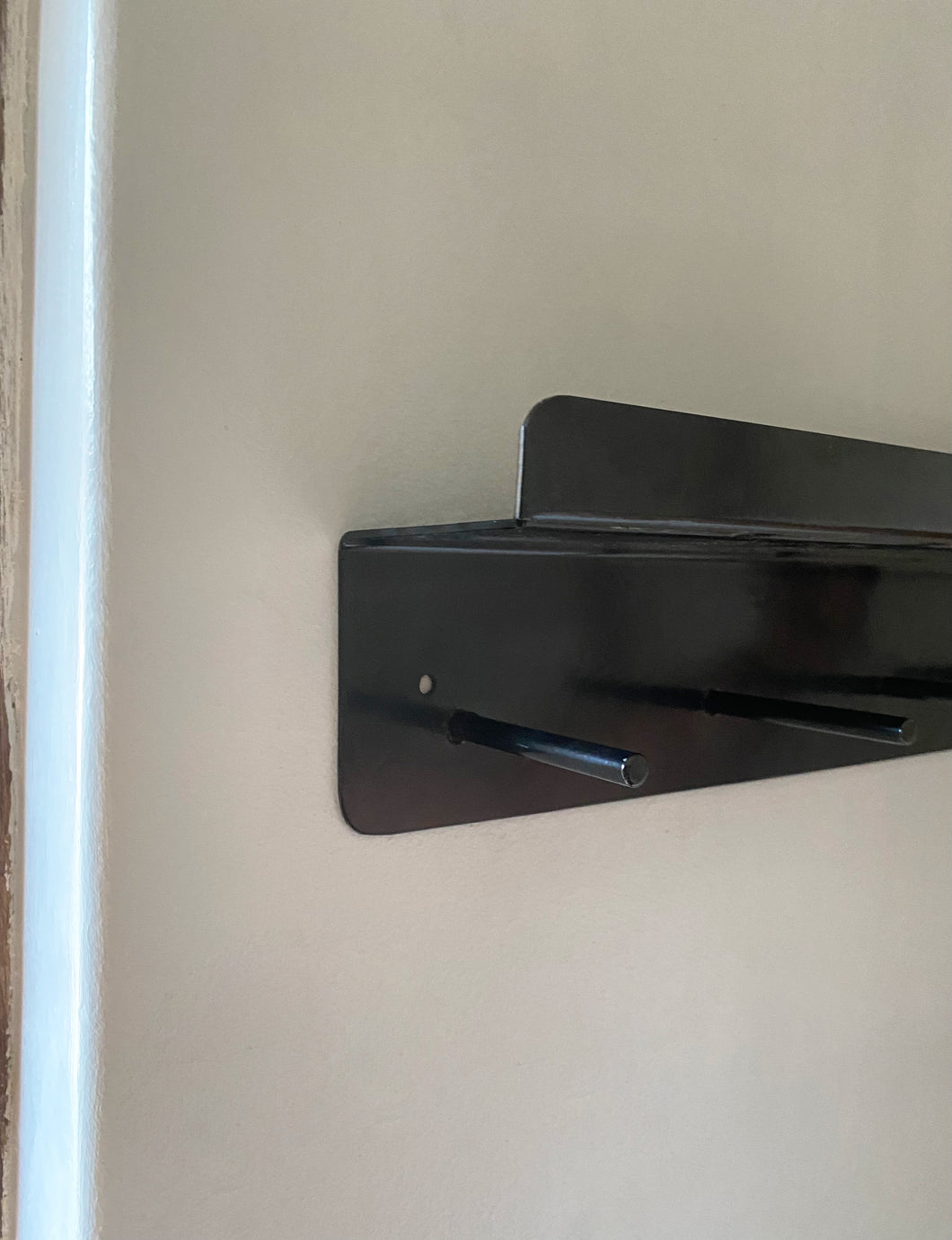 Simon shelf and coat rack